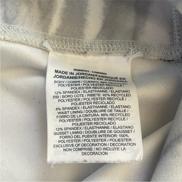 Nike Dri-Fit Size Medium Grey Tie Dye Printed High-Rise Activewear Leggings. - Picture 5 of 6
